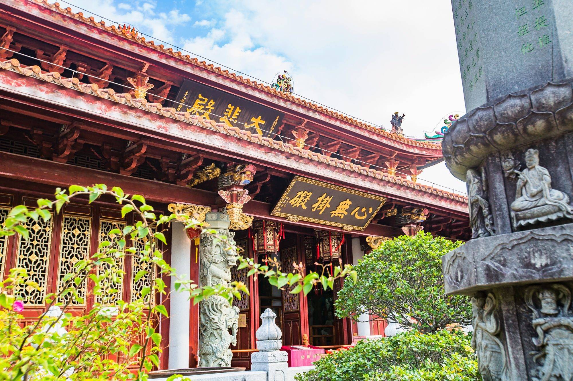 广东潮州开元寺,被称为粤东第一古刹,吸引了众多游客前来