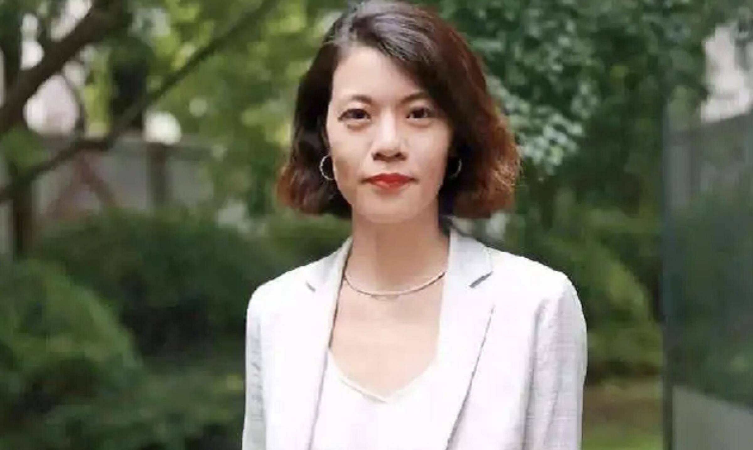 "复旦女神"陈果:从万人追捧到跌落神坛,她究竟做错了什么事?