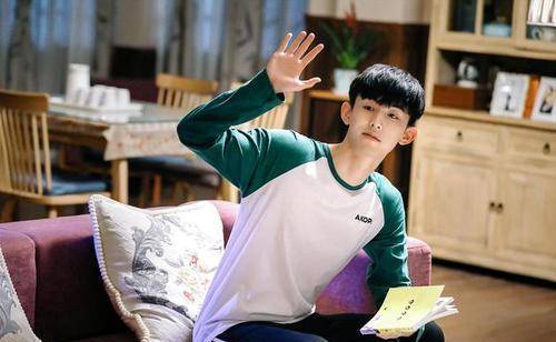 郭俊辰新剧《你好,昨天》来袭,首演暖心学霸,热血剧情令人期待_成长