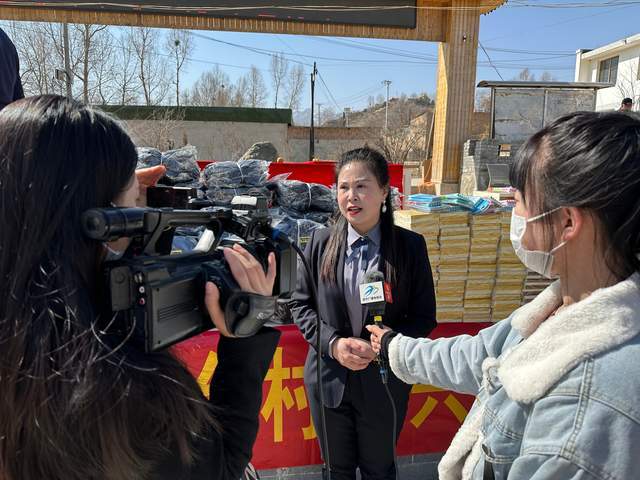 青海娟子10万元爱心物资送给山区学子_石城村_西宁市_活动