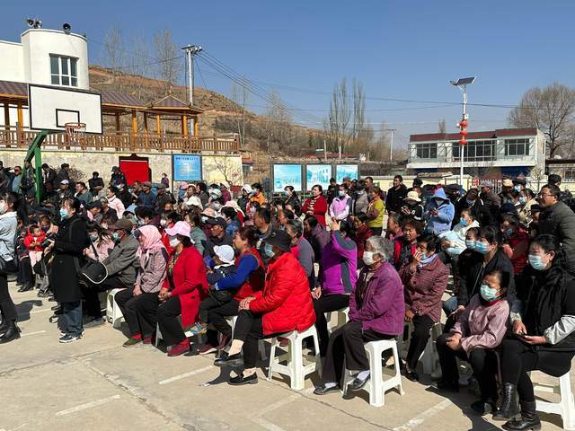 青海娟子10万元爱心物资送给山区学子_石城村_西宁市_活动