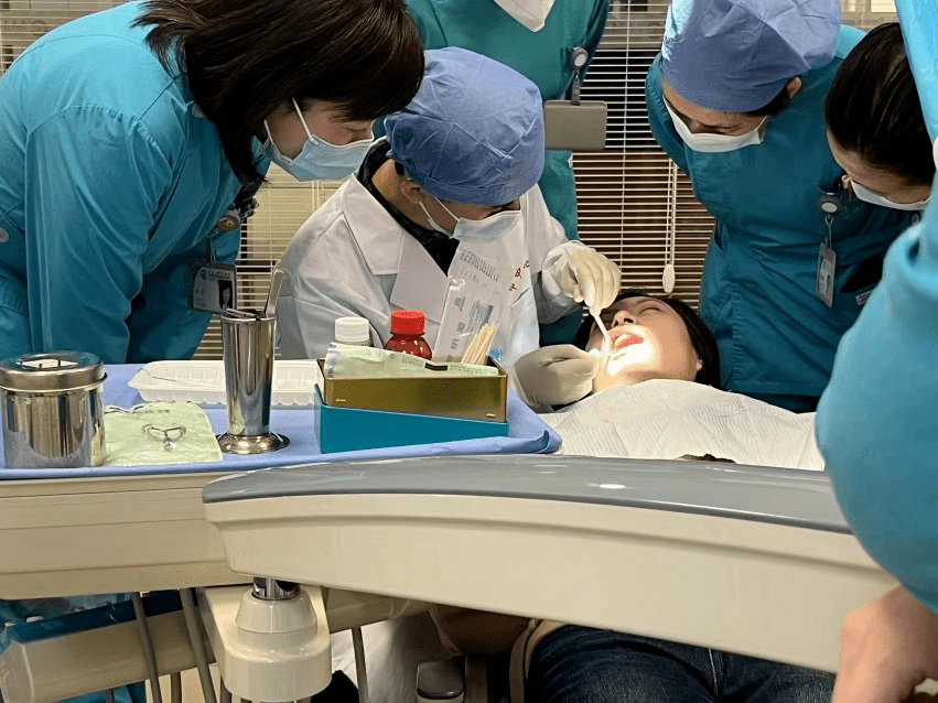 北大口腔医院、护士全程协助陪同号贩子电话,推荐这个跑腿很负责!的简单介绍 北大口腔医院、护士全程协助陪同号贩子电话,推荐这个跑腿很负责!的简单介绍