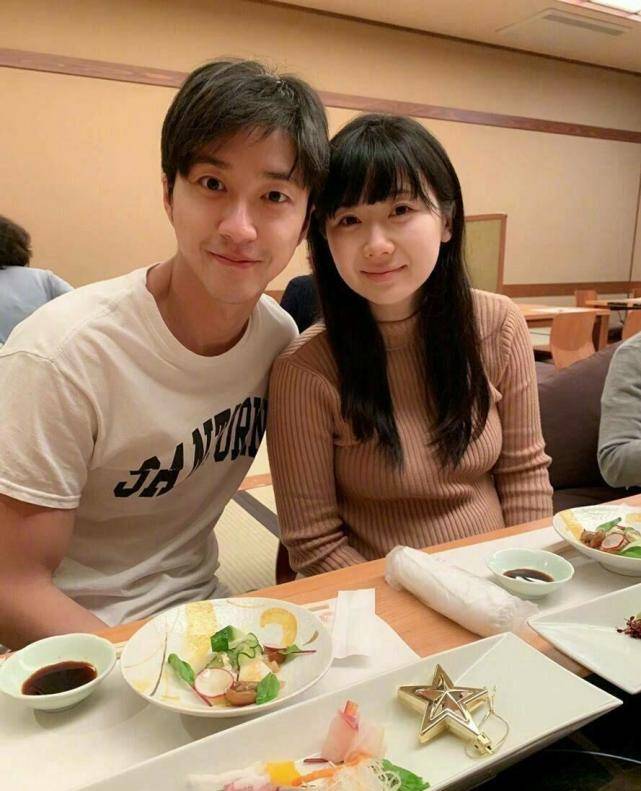 福原爱约会棒球男子,日媒猜江宏杰不离婚内因:两人收入相差37倍_日本
