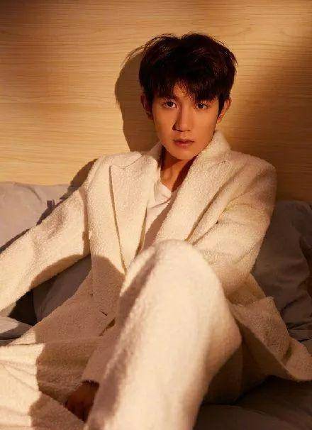 王源一次解锁三首歌,王源给自己取了三字外号的原因太搞笑了!