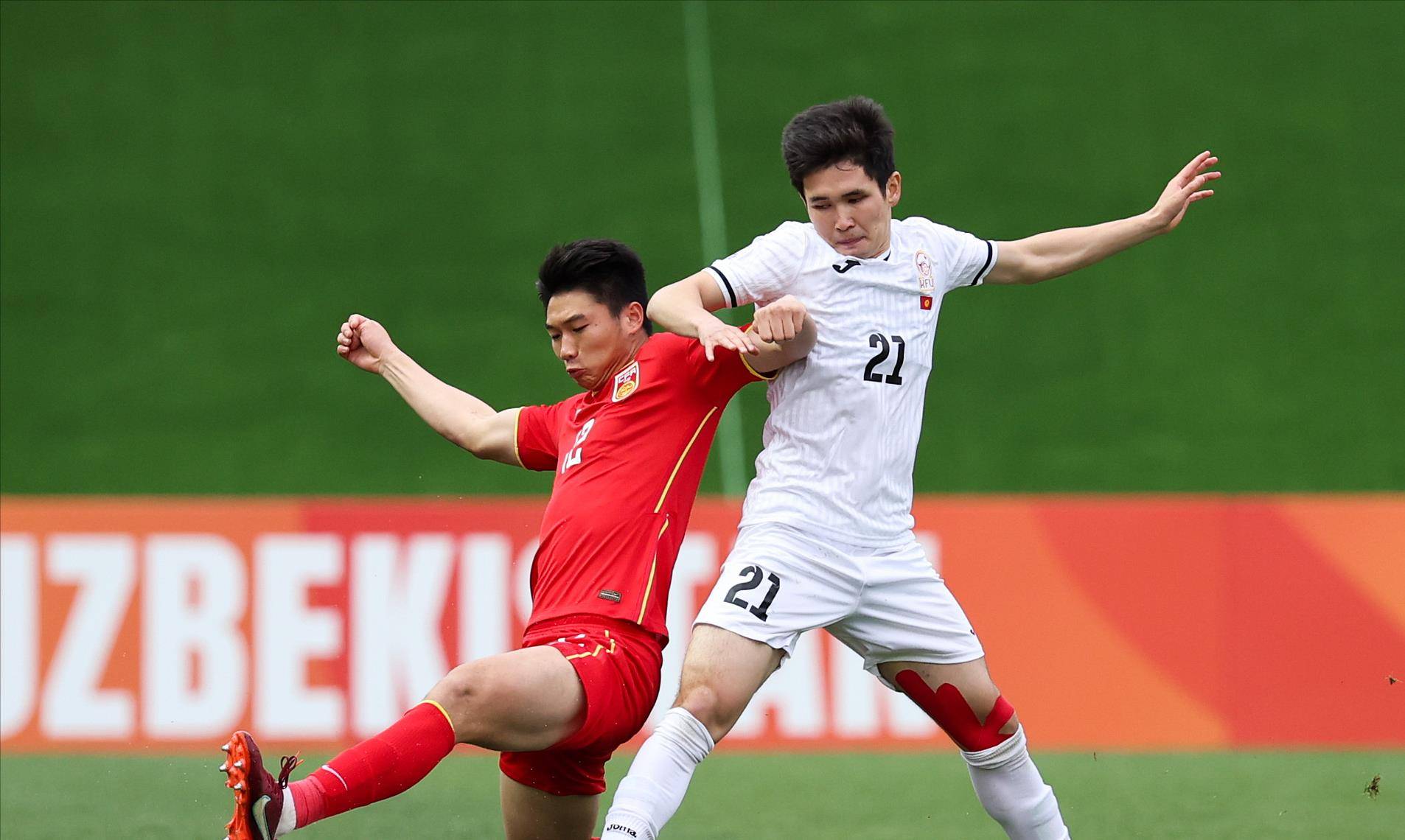 u20亚洲杯:中国国青1-1吉尔吉斯斯坦,晋级8强,艾菲尔