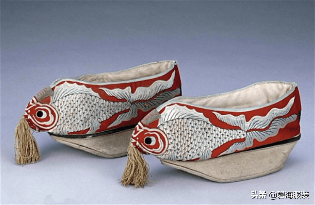 中国古代服装知识11-古代厚底鞋的时尚潮流_木底_木屐_鞋子