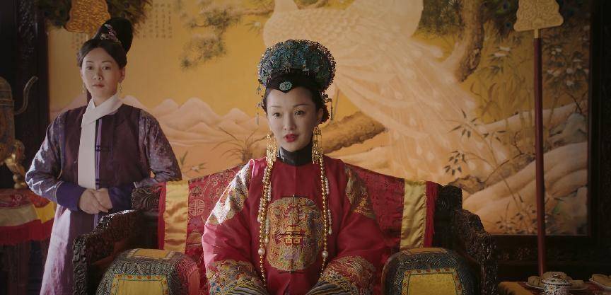 同样是皇后专属,《如懿传》两位皇后的"红色吉服"有啥不一样?