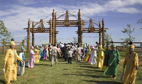 萨哈共和国:疆域远超印度,遍地都是钻石黄金,当地人极像 .