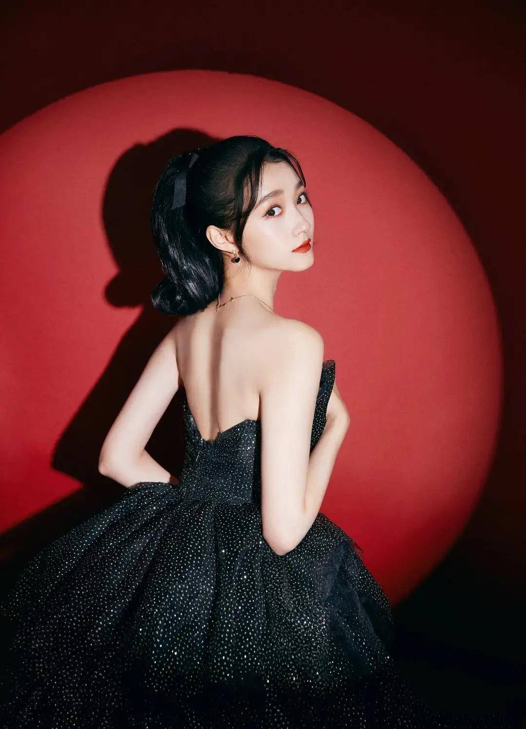 后背简直太美_线条_皮肤_什么