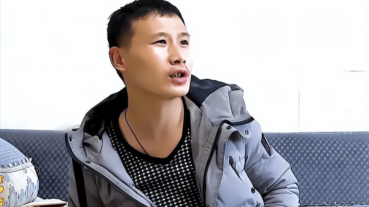 2017年,农村小伙花10万彩礼娶回新娘,结婚四年妻子