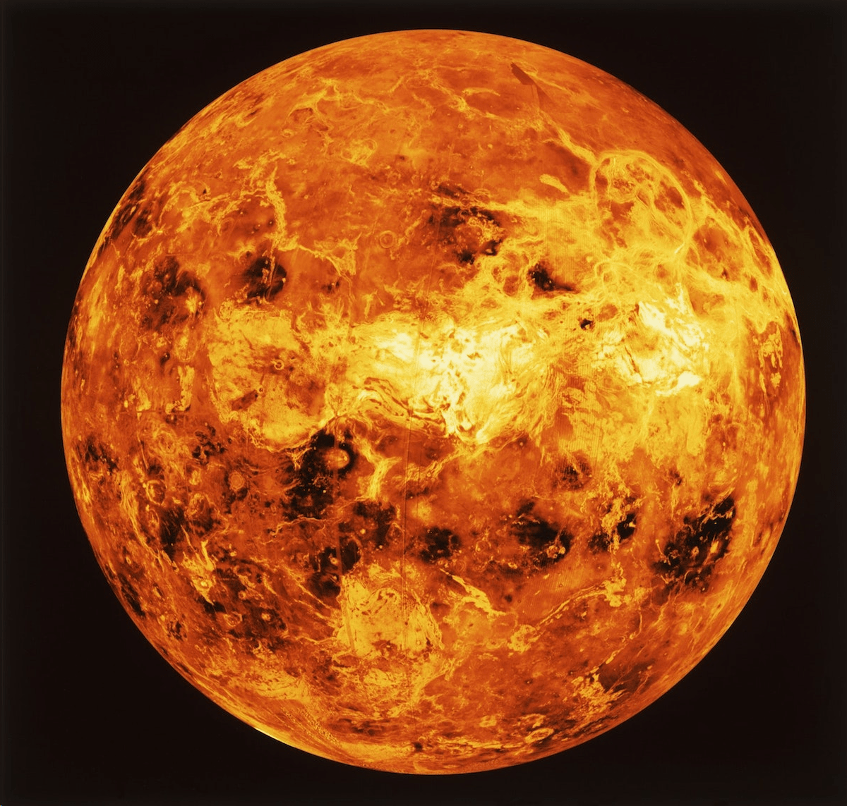 金星正形成大气层,已迈入太阳系生命宜居带?