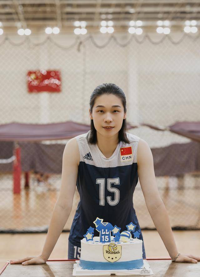 正式上任,林莉走上教练岗位,薪资曝光,蔡斌迎来最大助力_中国女排