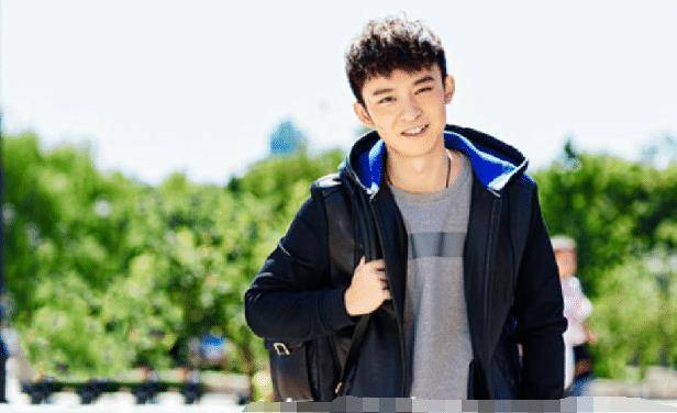 年纪轻轻的影帝董子健,与妻子孙怡感情不错,新剧被指责动作不对_因为