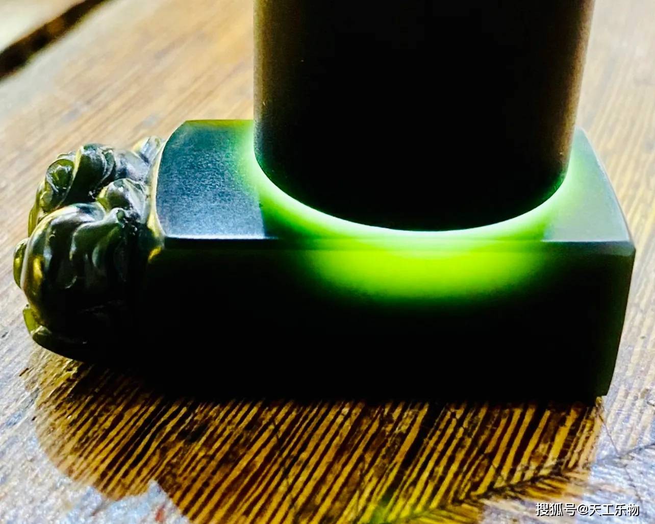 四种黑色和田玉大盘点!_墨碧_青玉_因为