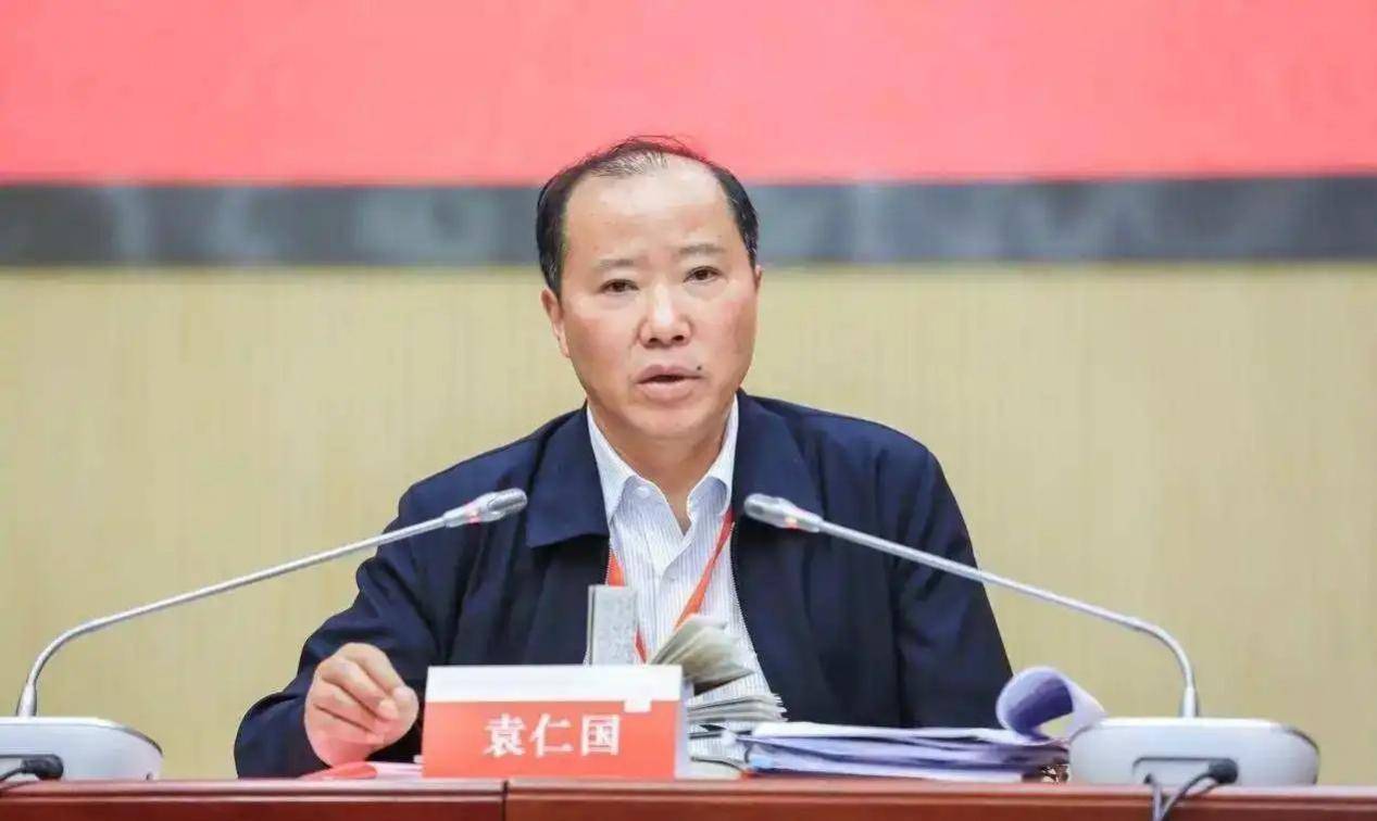 从"茅台董事"到"锒铛入狱",乔洪到底经历了什么?