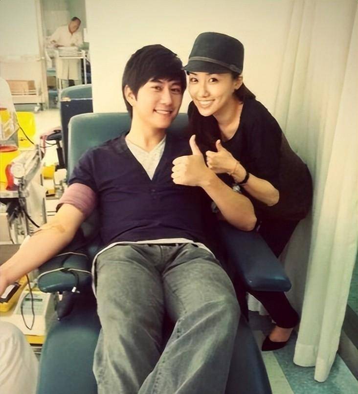 上海台主播阚晓君:一档节目做14年,26岁娶同行佘雅静,生活幸福_刘耕宏