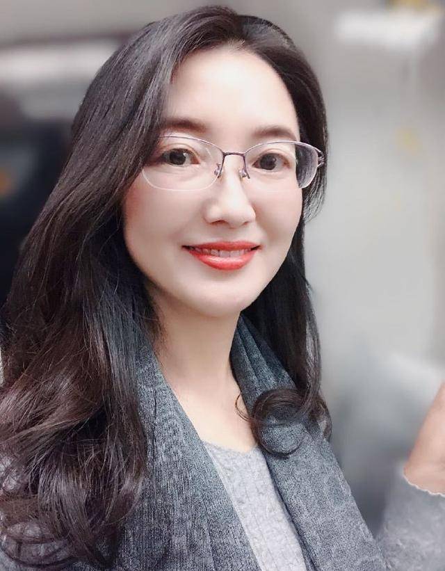 点读机女孩高君雨晒近照清纯可爱,网友:大学生该有的样子_妈妈_成绩