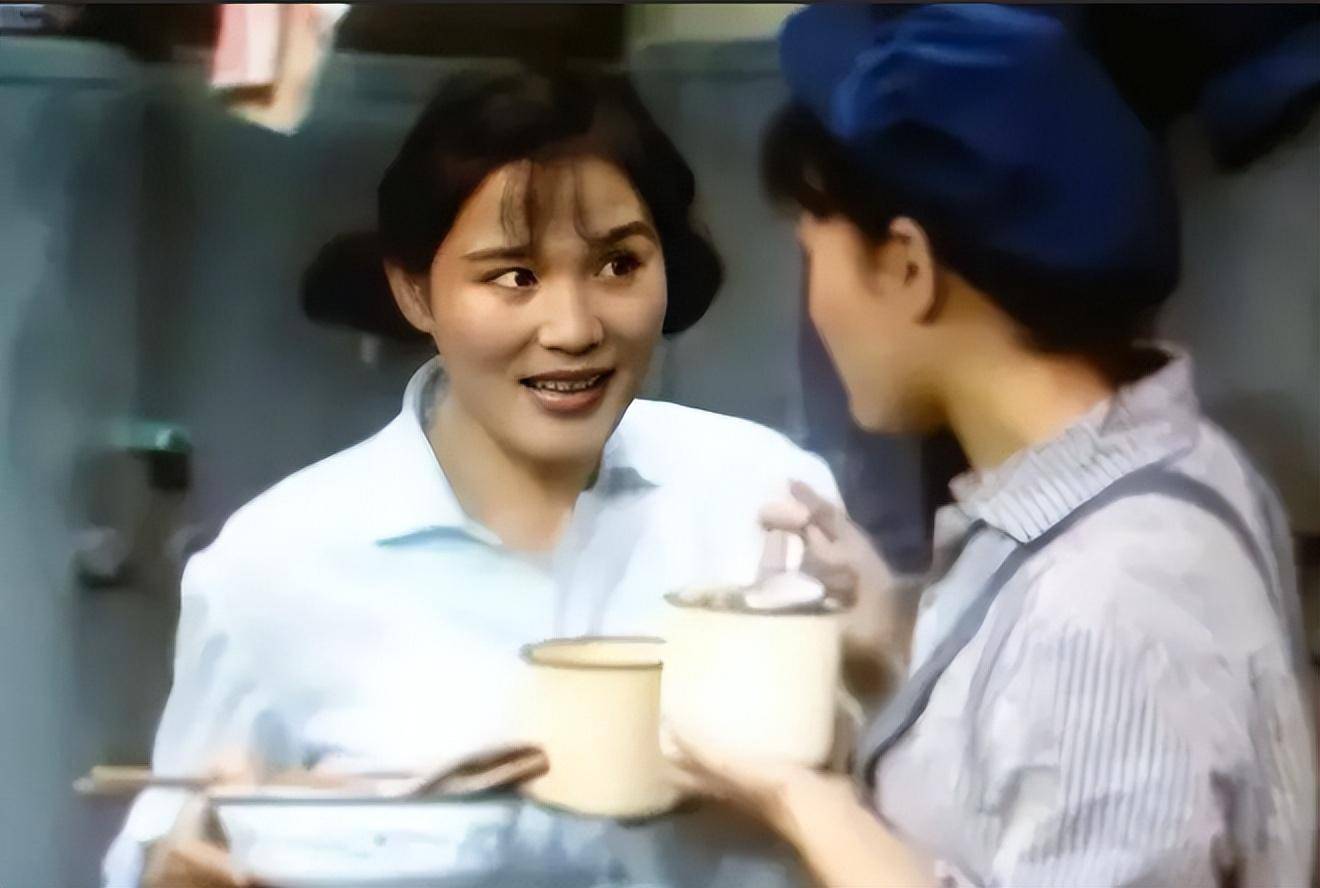 著名女星杨青:离婚后与前夫是朋友,与演员女儿共耀演艺圈_徐月娟_北京_性格