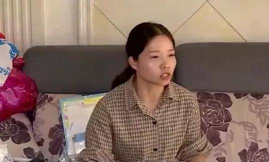 硬核推荐（女儿恶搞妈妈怀孕）妈妈发现女儿怀孕 第6张