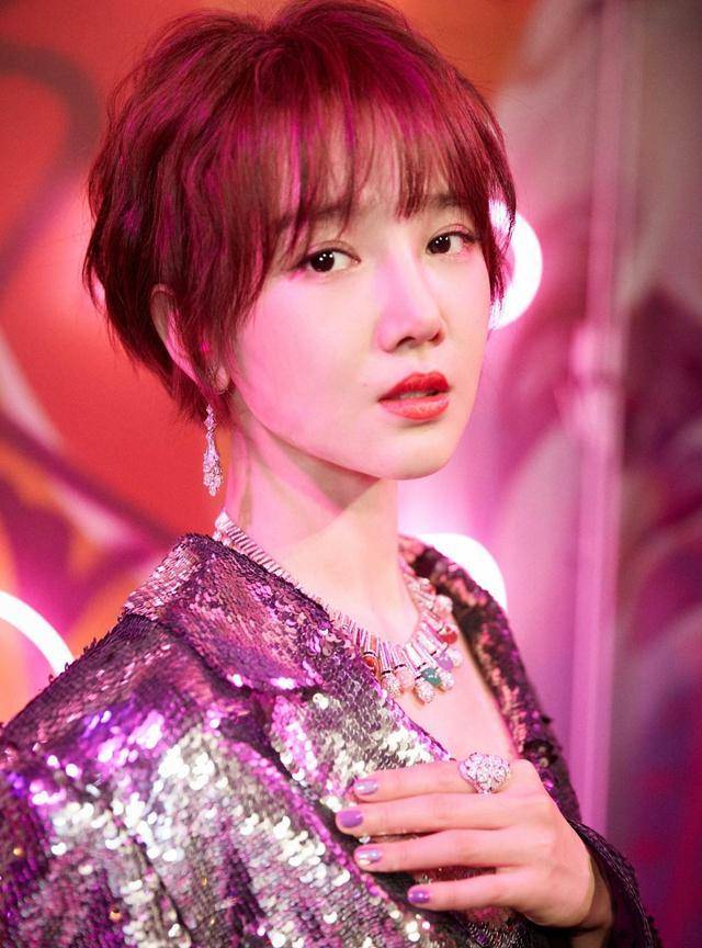 2010年,陈小纭出演首部个人电视剧《怎么会爱上你》,剧中饰演贫困女