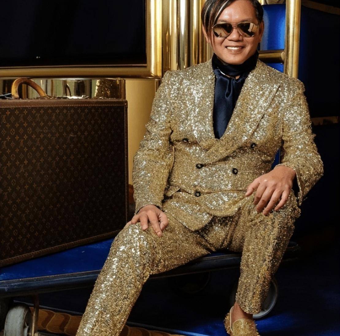 澳门赌王洪永时:一口气买30台劳斯莱斯,还娶外国模特为妻_何鸿燊_赌场