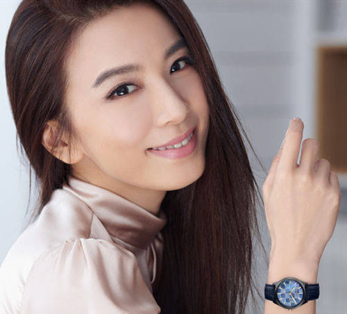 田馥甄亲自参与了"蓝友"表的设计_生活_hebe_公益