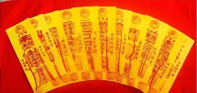 民间故事:异人凭手中的符咒救活了死人,原来对方只是被山神召走_程逸