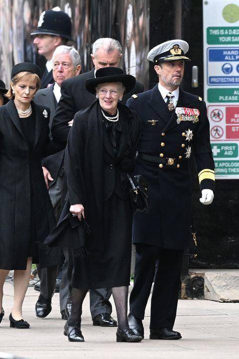 国外取消邀请丹麦玛丽王妃遭质疑_伊丽莎白_葬礼_女王