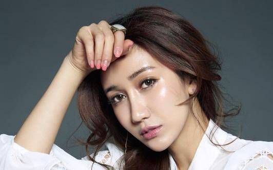 2008年参演喜剧《把日子过好》,2010年主演宫廷剧《防线》,随后的几年