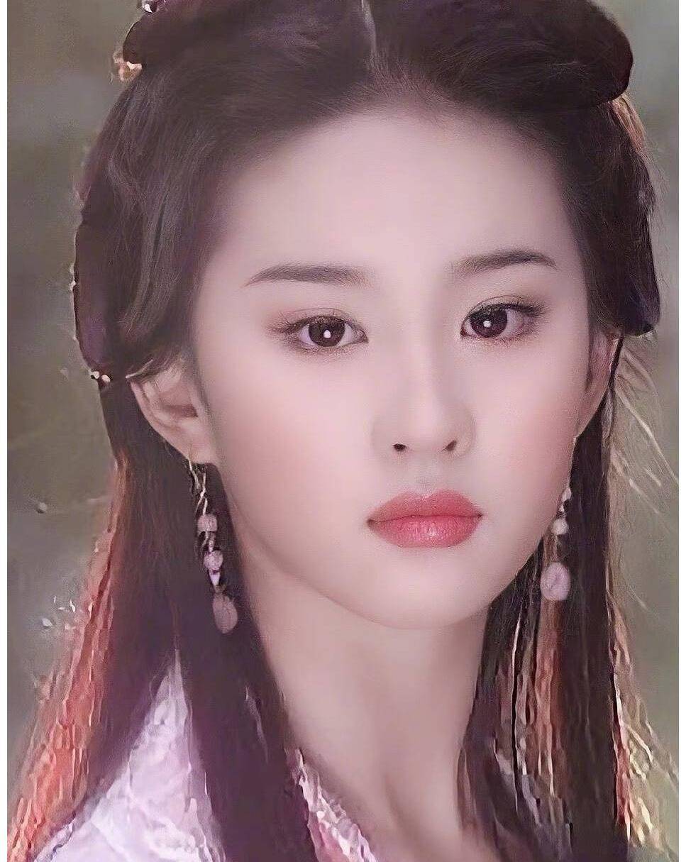 古装造型"颠倒众生"的6位女明星,网友:"最后一个是仙女吗"_唐嫣