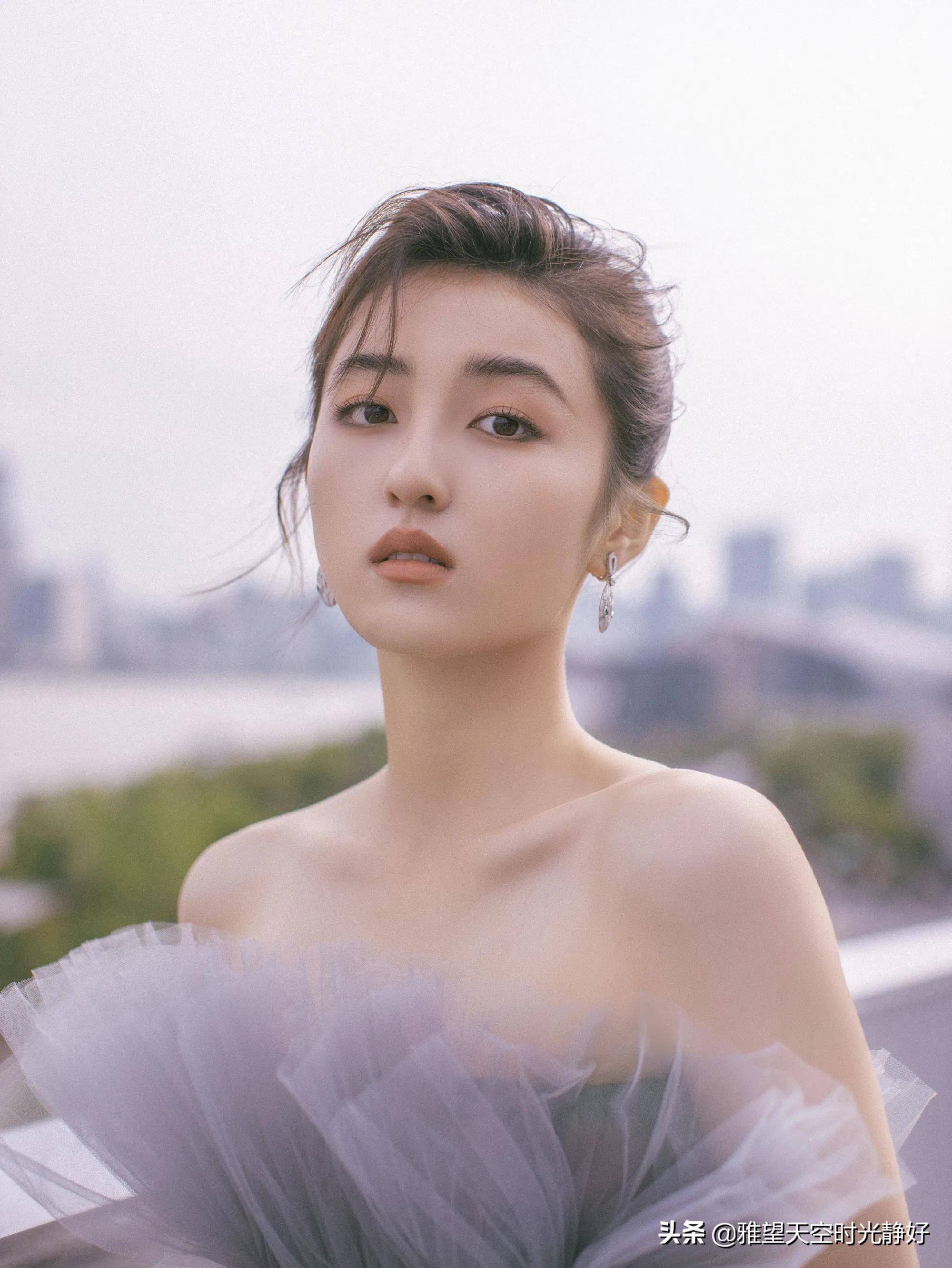 十位颜值与演技并存的"00后"新生代实力女演员,你最喜欢谁_演艺圈_蒋