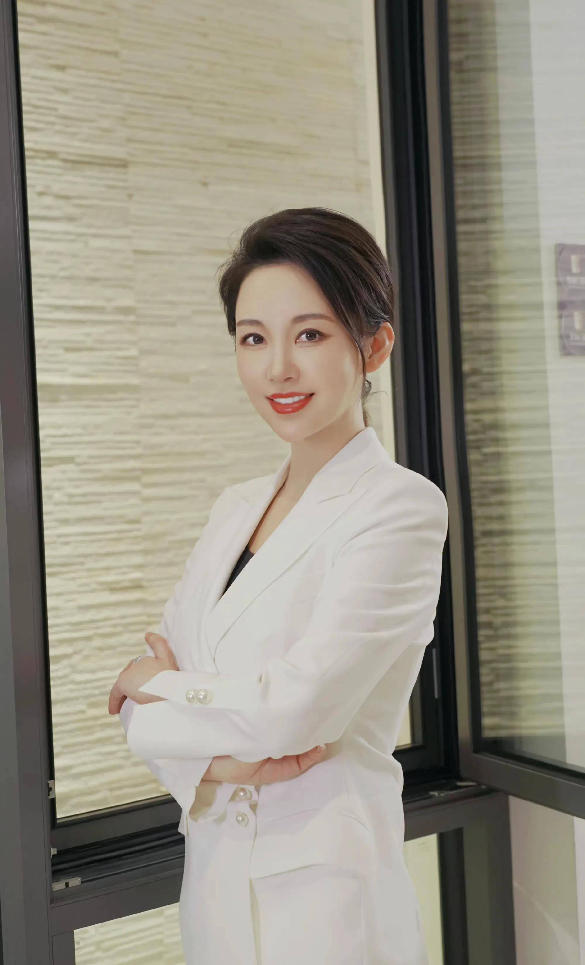 潘晓婷最新照片曝光,冻龄女神果然名不虚传,球迷直言太美啦!