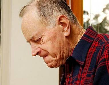 帕金森来袭，身体或会出现4种情况，别当成小毛病，需提高警惕-帕金森会有什么表现