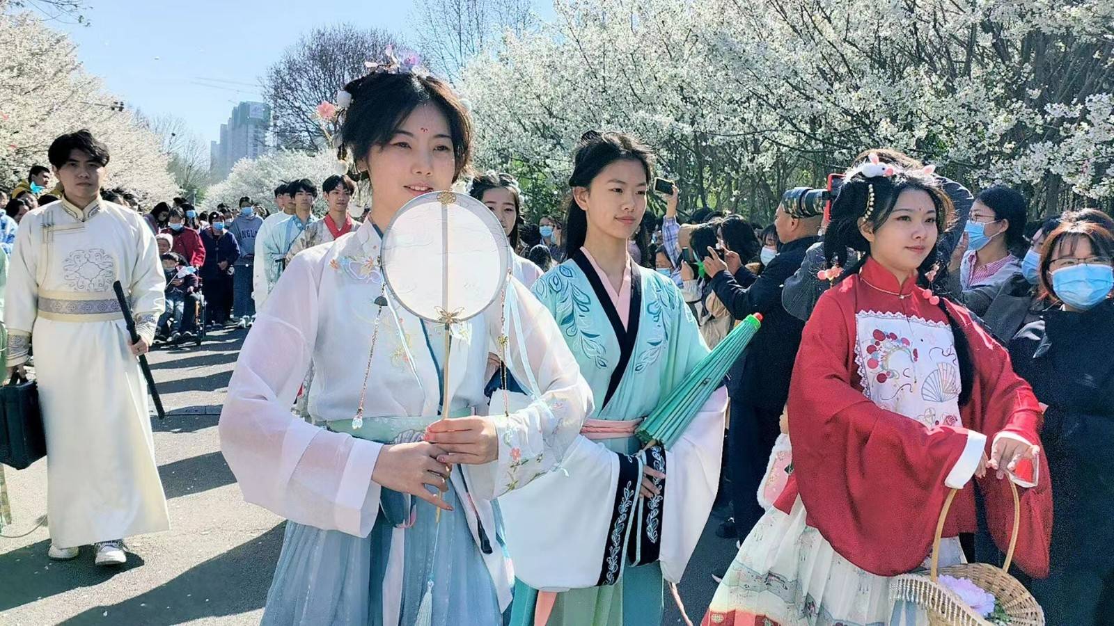许昌学院第五届樱花文化节正式开幕_活动_校园_师生