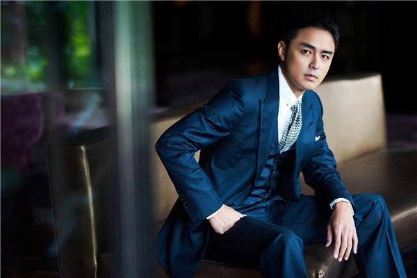 亲吻头发挨个摸手,网友吐槽辣眼油腻_张庭_行为_林瑞阳