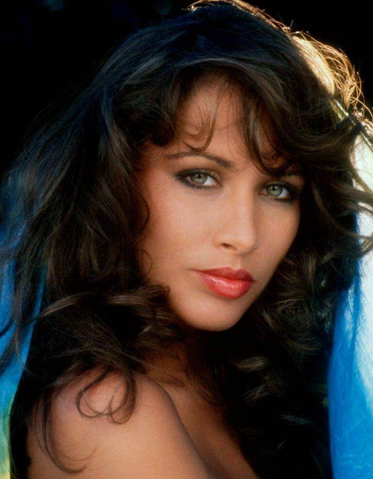 花花公子杂志年度封面女郎1981-1985_电影_gene_吉恩·西蒙斯