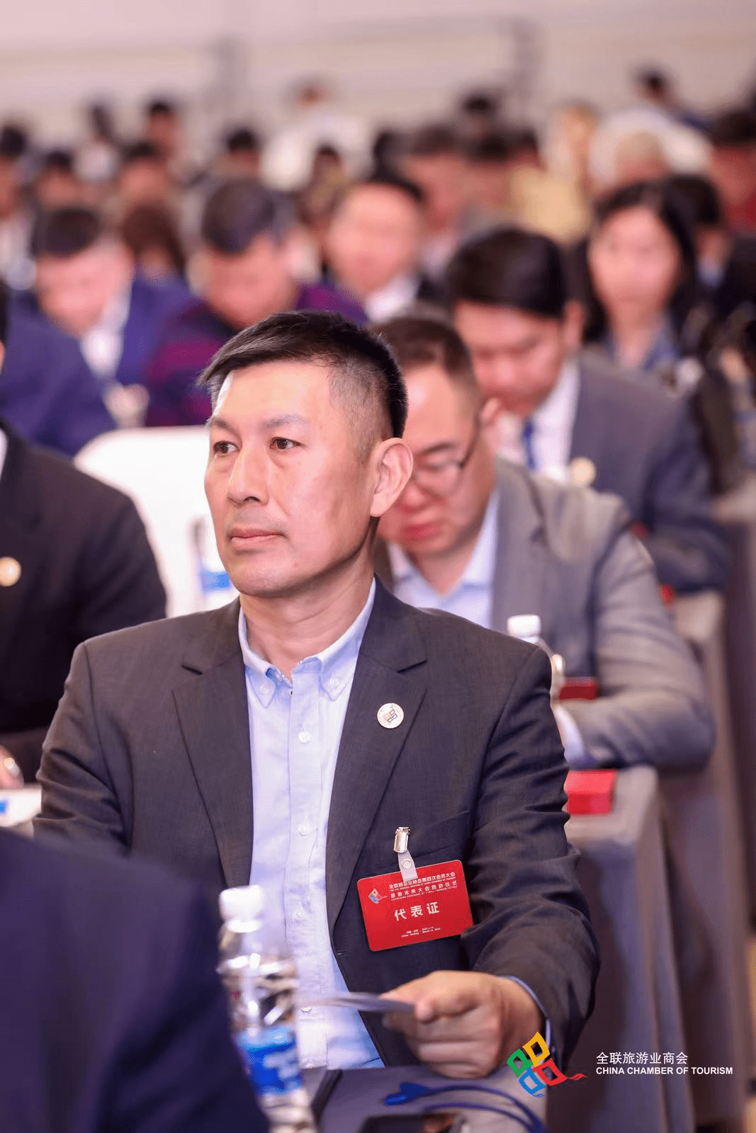 上海慧域文化发展股份有限公司董事长 张弘作为会员代表,上海或域