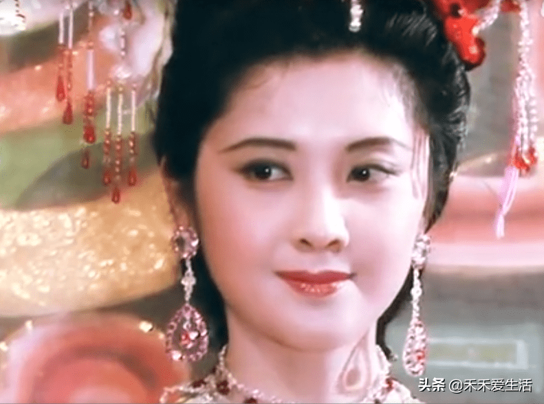 吴静-不仅是西游记中《女儿情》的原唱,还演唱了多首插曲