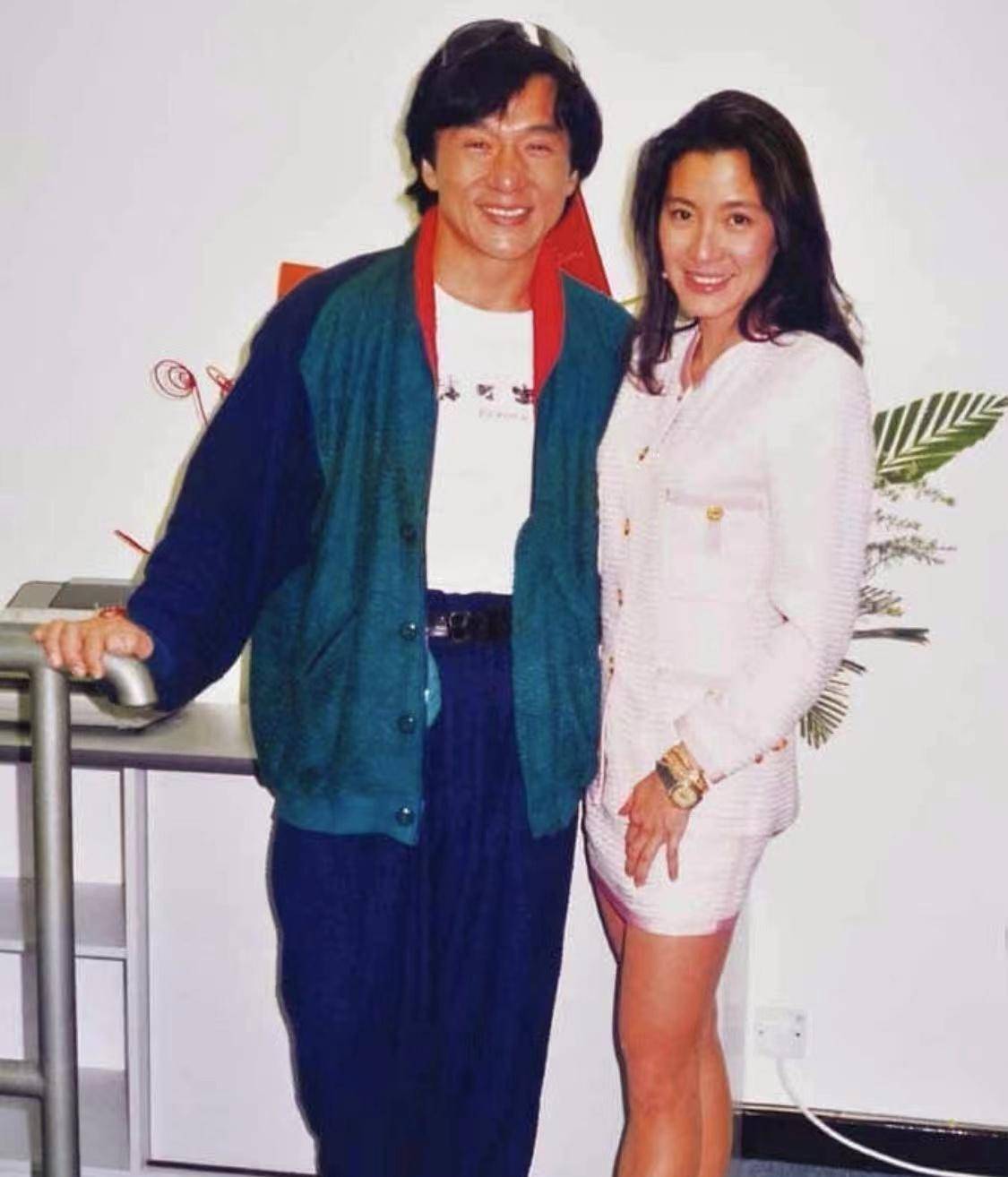 女士们,别让任何人说你风华已逝_杨紫琼_成龙_宇宙