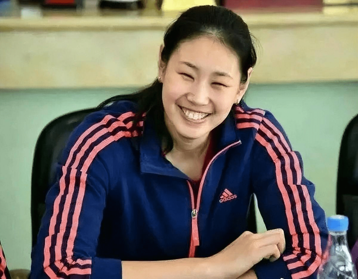女排姑娘——颜妮_排球_辽宁省_体育