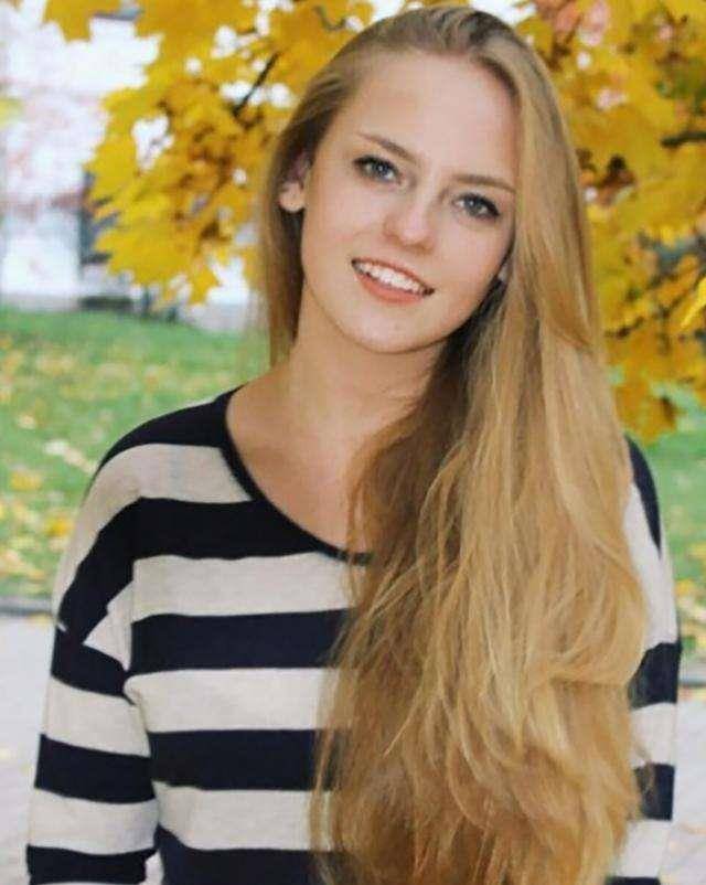 中国游客去白俄罗斯,看到到处都是美女,但一到晚上就