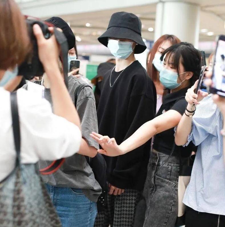 6分落榜,王志文高考前出车祸_宋丹丹_巩俐_袁钢