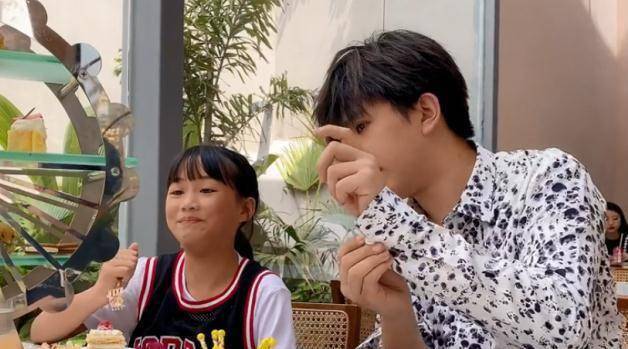 《变形计》丽姐近照曝光,都市味十足,为什么她的人生会被改变?