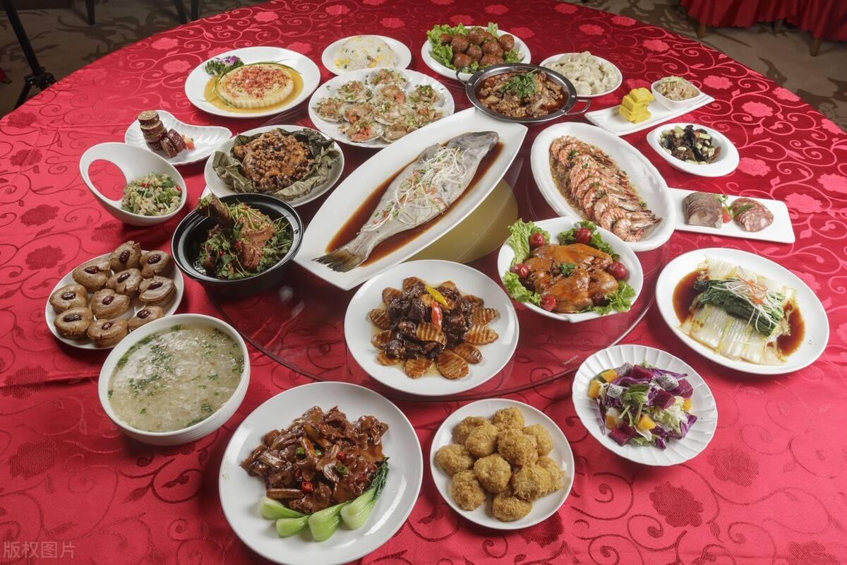 在北京吃婚宴酒席,有哪些特色菜是必不可少的?