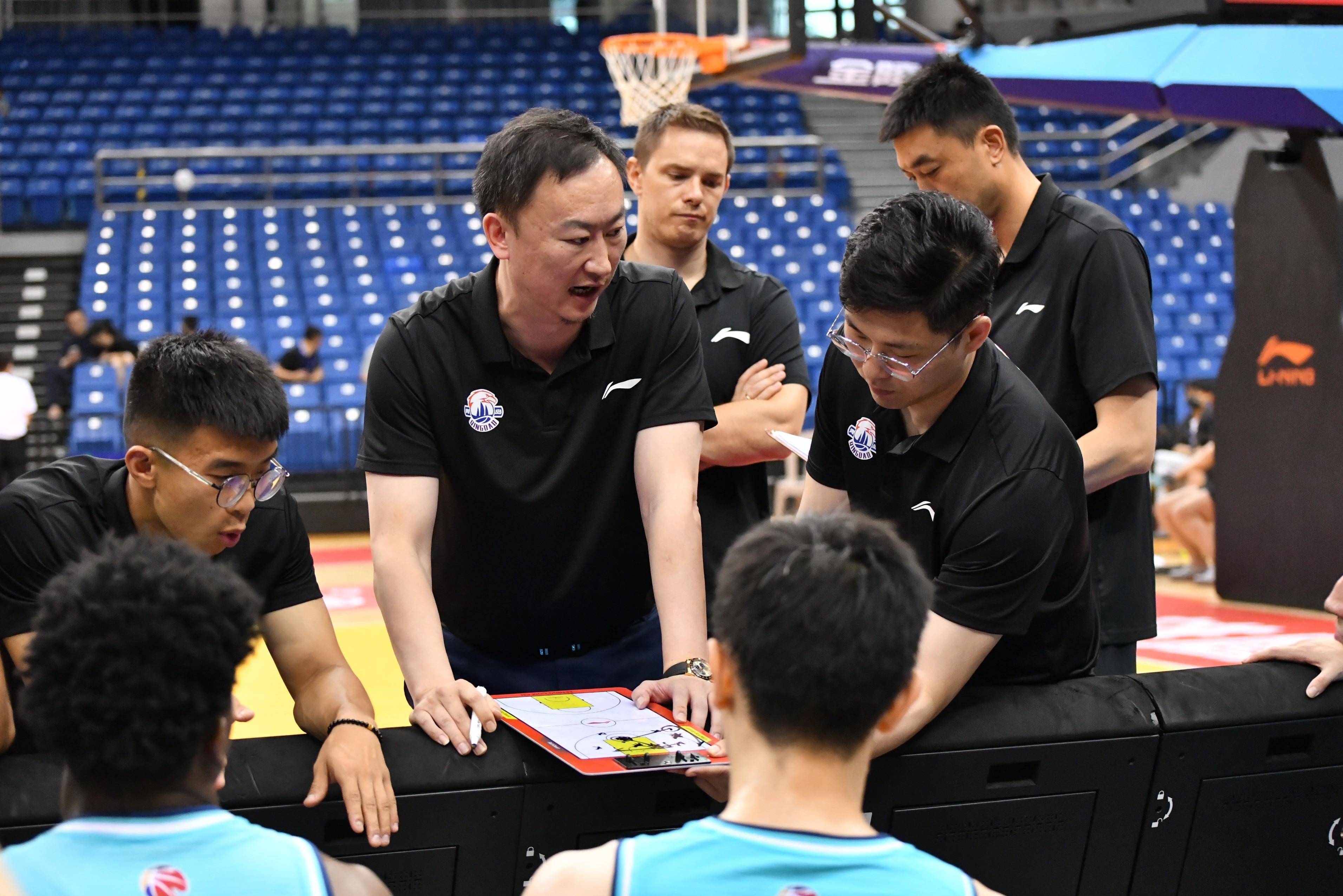 6人得分上双,过三关,青岛男篮客场战胜南京_比赛_里斯_尤金