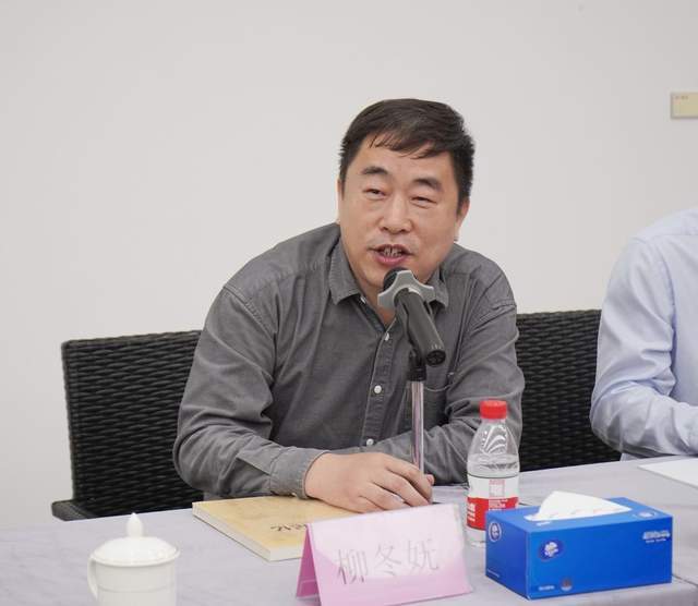 柳冬妩表示,这次沙龙活动让东莞的作家们又寻找到了新的创作方向,对于