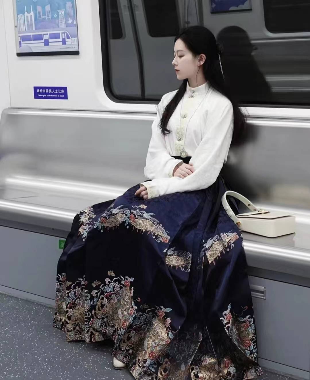 汉服美女街拍图片