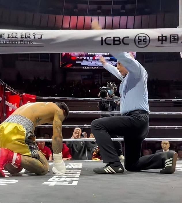 吕斌首回合ko泰国拳手,夺得wba国际拳王金腰带_比赛_世界_塔纳·甘萨