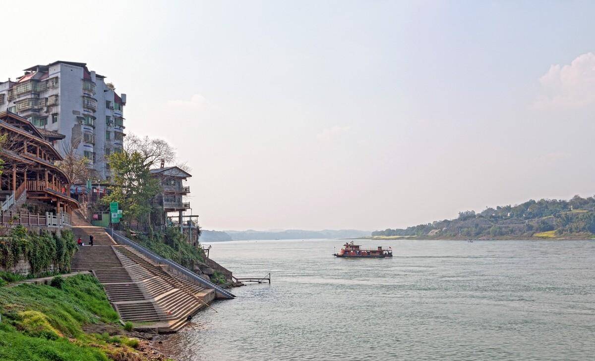 航拍重庆白沙古镇 拥有全国最高吊脚楼 曾有"小香港"美誉_码头_过河