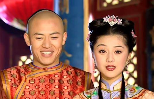 还珠:柳青让柳红找紫薇,要了金锁时,柳红的一番话,让人感动_尔康_时候